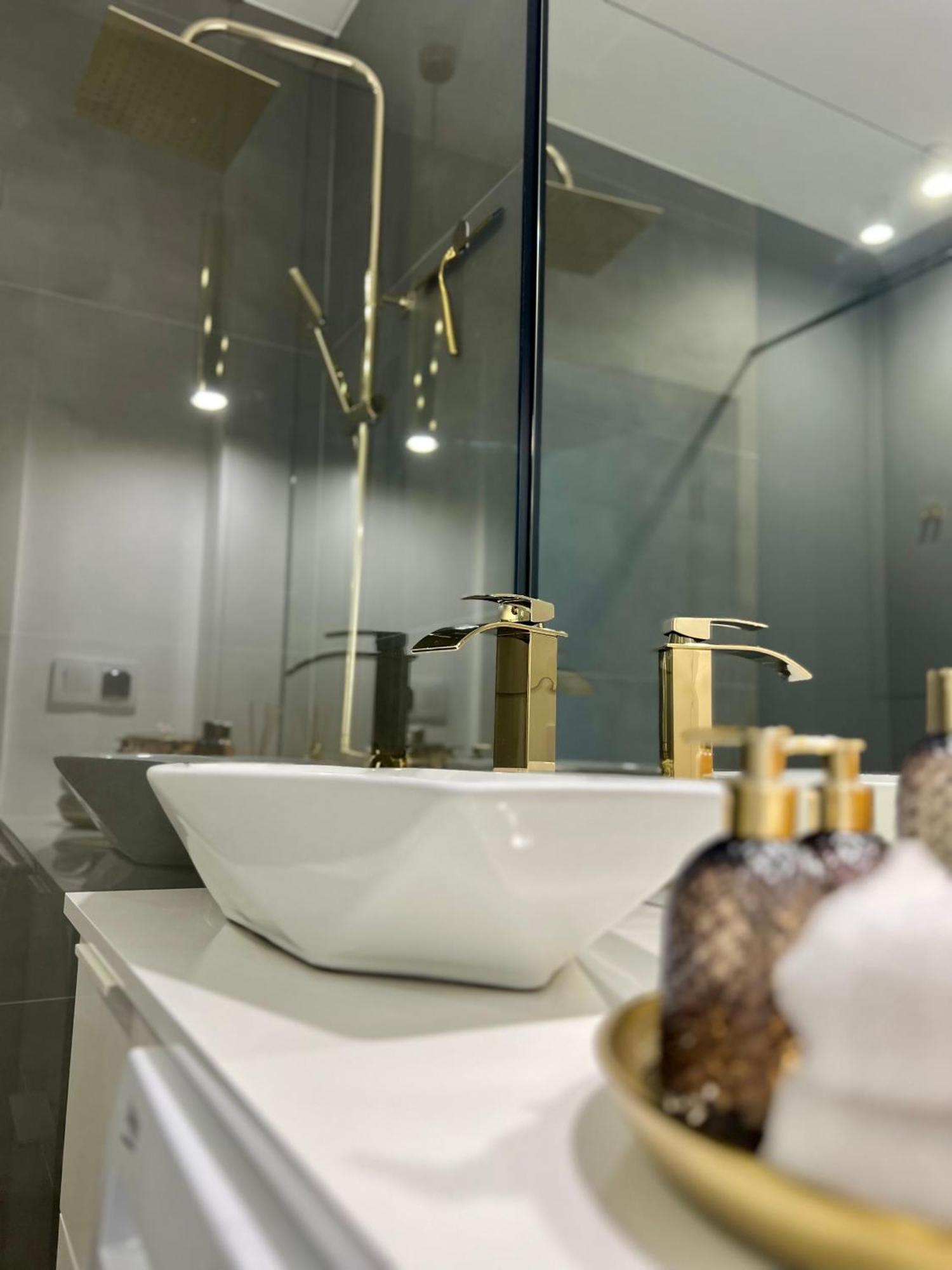 M&S Lux Apartments Kochanowskiego Łódź Extérieur photo
